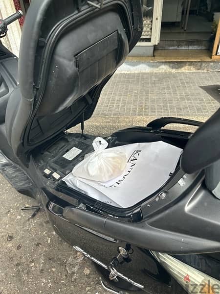 Silver wing 400cc superrr ndefe meshyee 38000 8