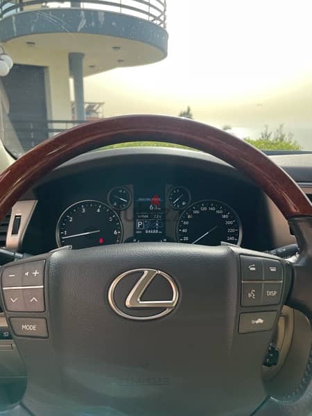 Lexus LX570S 2015 like new, one owner. 5