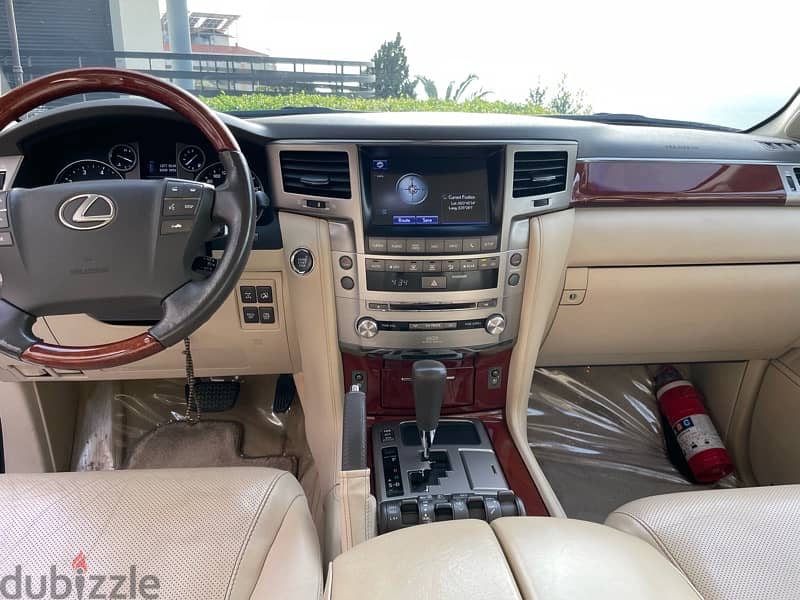Lexus LX570S 2015 like new, one owner. 6
