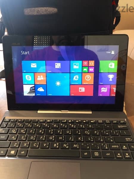Asus laptop small 11 inch 70 917407 —-250$ 3