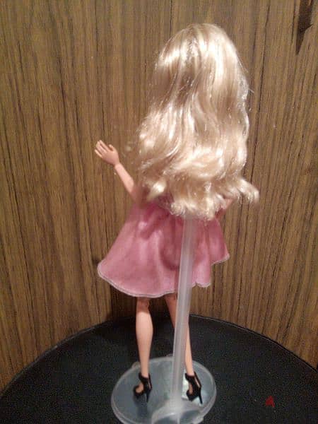 Barbie FASHIONISTA SWAPPIN STYLES GLAM Mattel11 Great Articulated doll 2