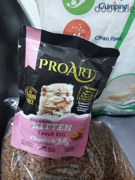 Kitten complete set Plastic bxwith 1 kg dry food ,toy+ 85 g wet food 3
