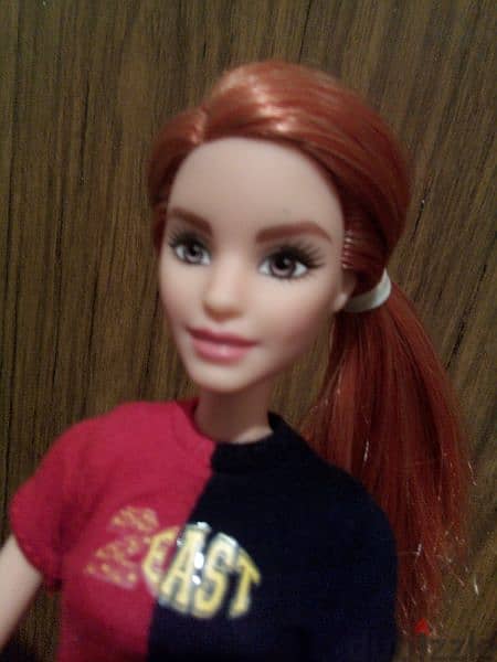Barbie WELLNESS/ FITNESS Red haired Articulated Great Mattel doll=24 4