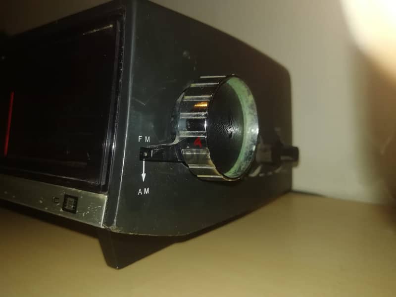 Vintage  1973 Sony Solid State  Digimatic Japan Flip Clock tuner Alarm 2