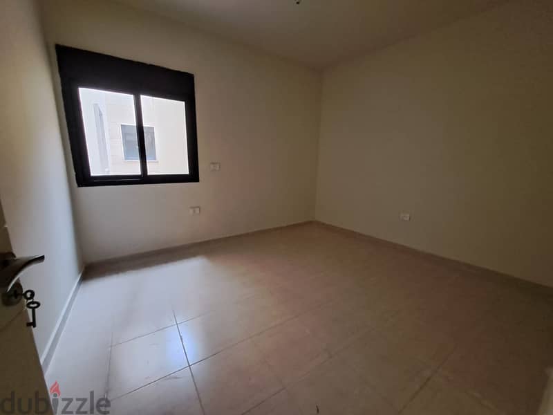 3 bedrooms apartment + terrace in Ballouneh for sale 9