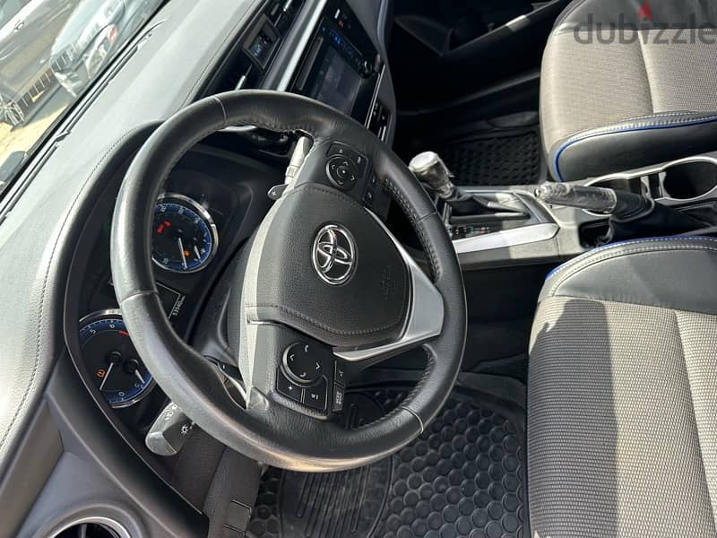 Toyota  Corolla SE 2017 very clean  California 54000 miles 6