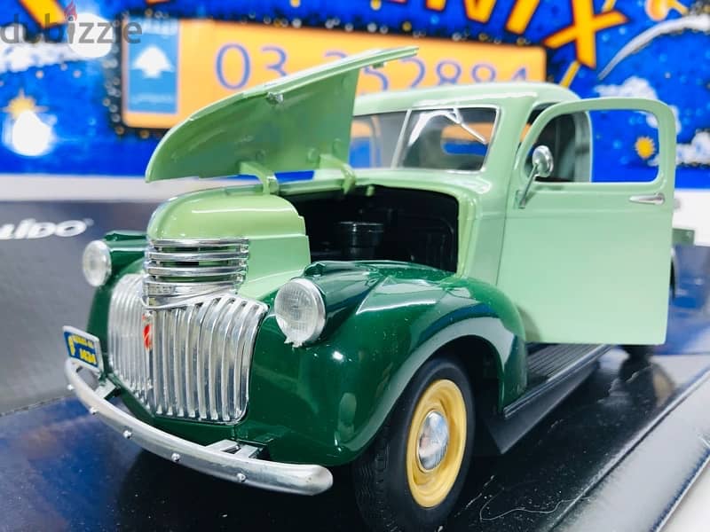 1/18 diecast Chevrolet Pick-Up made in France by Solido Full opening 1