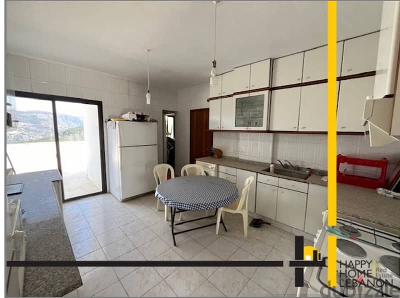 Apartment with rooftop studio for sale in Beit Chabeb 3