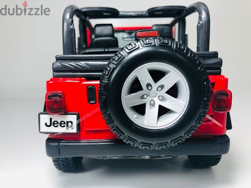 1/18 diecast Jeep Wrangler Rubicon RED. NEW & SEALED 7