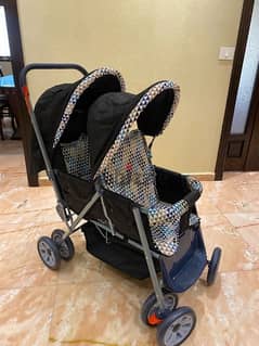 Twin stroller Great condition 0