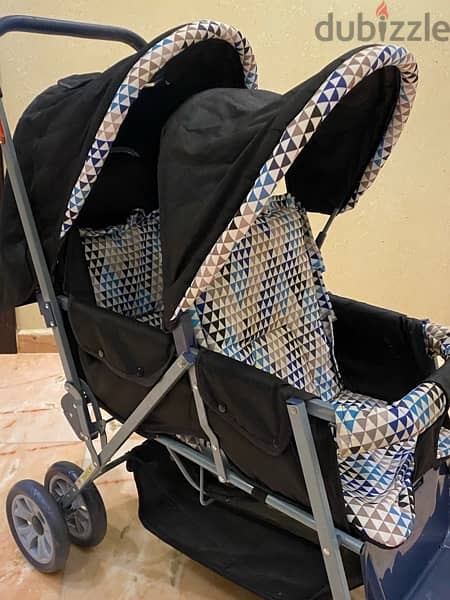 Twin stroller Great condition 1