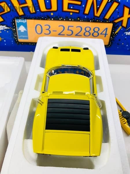 1/18 diecast Autoart full opening. Lamborghini Miura Glow Yellow 2