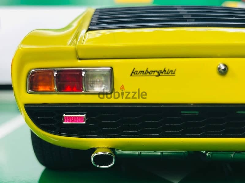 1/18 diecast Autoart full opening. Lamborghini Miura Glow Yellow 13