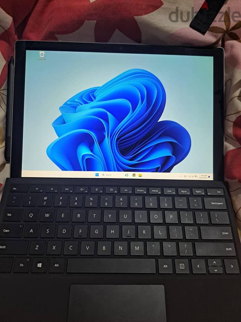 Microsoft Surface Pro 6, Windows 11 Pro, Original keyboard and pen 0