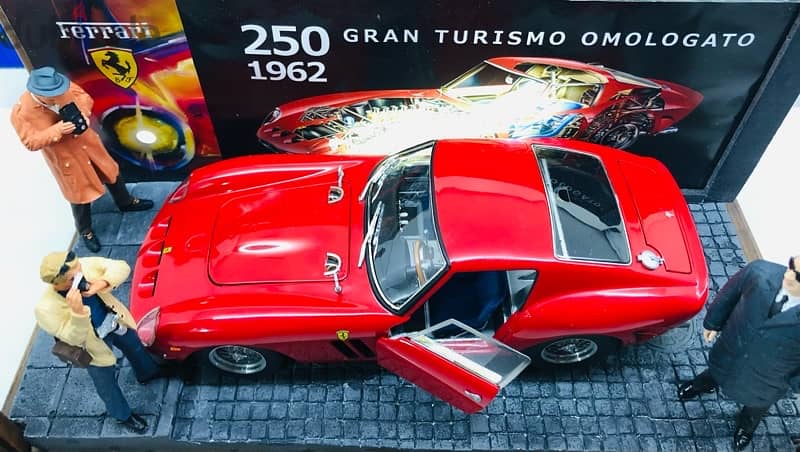 1/18 diecast Ferrari 250 GTO Omologation day with Enzo Ferrari Diorama 12