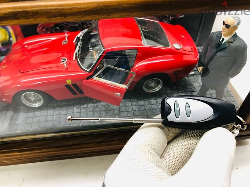 1/18 diecast Ferrari 250 GTO Omologation day with Enzo Ferrari Diorama 16