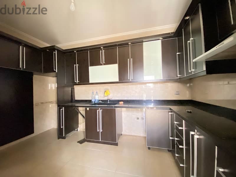 A 3 bedroom apartment for rent in Zalka. 7