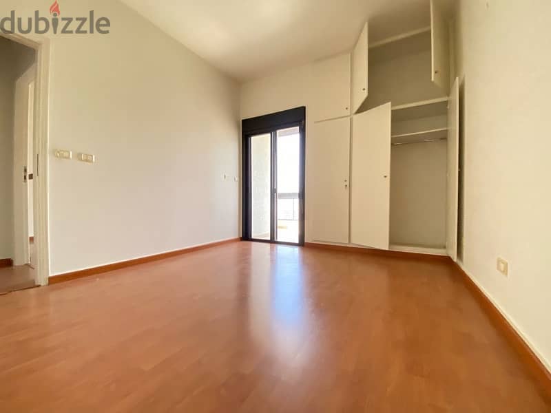A 3 bedroom apartment for rent in Zalka. 11