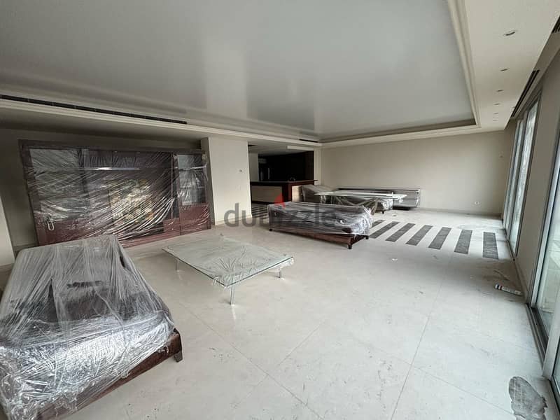 A Beautiful Apartment in the Heart of Beirut for Sale. 3