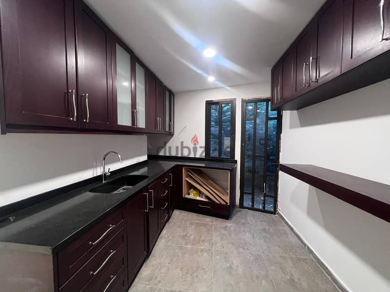 Apartment with garden for sale in Jouret el Ballout 6