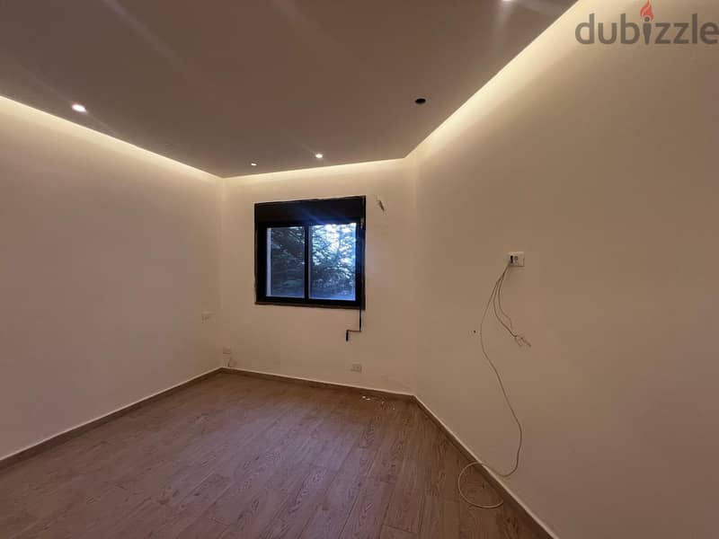 Apartment with garden for sale in Jouret el Ballout 13