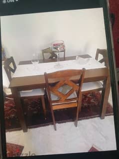 table with 4 chairs 0