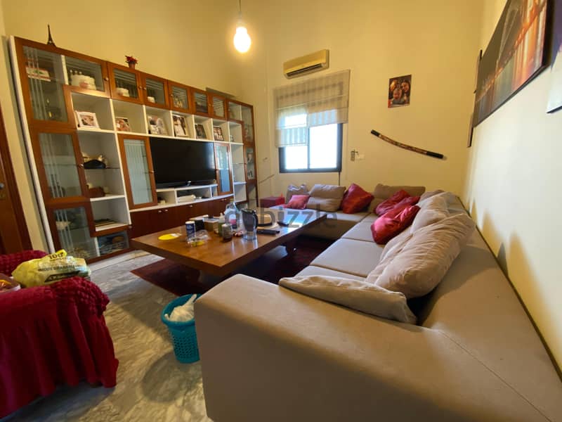 RWK149RH - Spacious Apartment For Sale In Bouar With Sea View 2