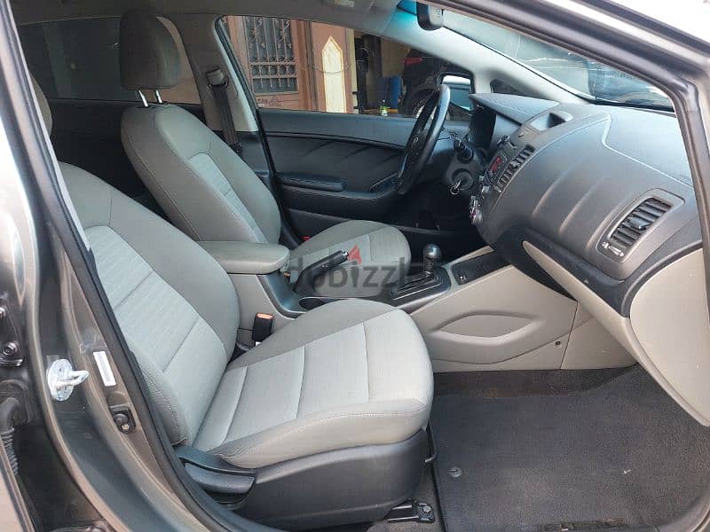 Kia forte ex model 2015 Hatchback clean carfax ajnabye 8