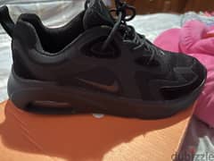 Nike black sneakers 0