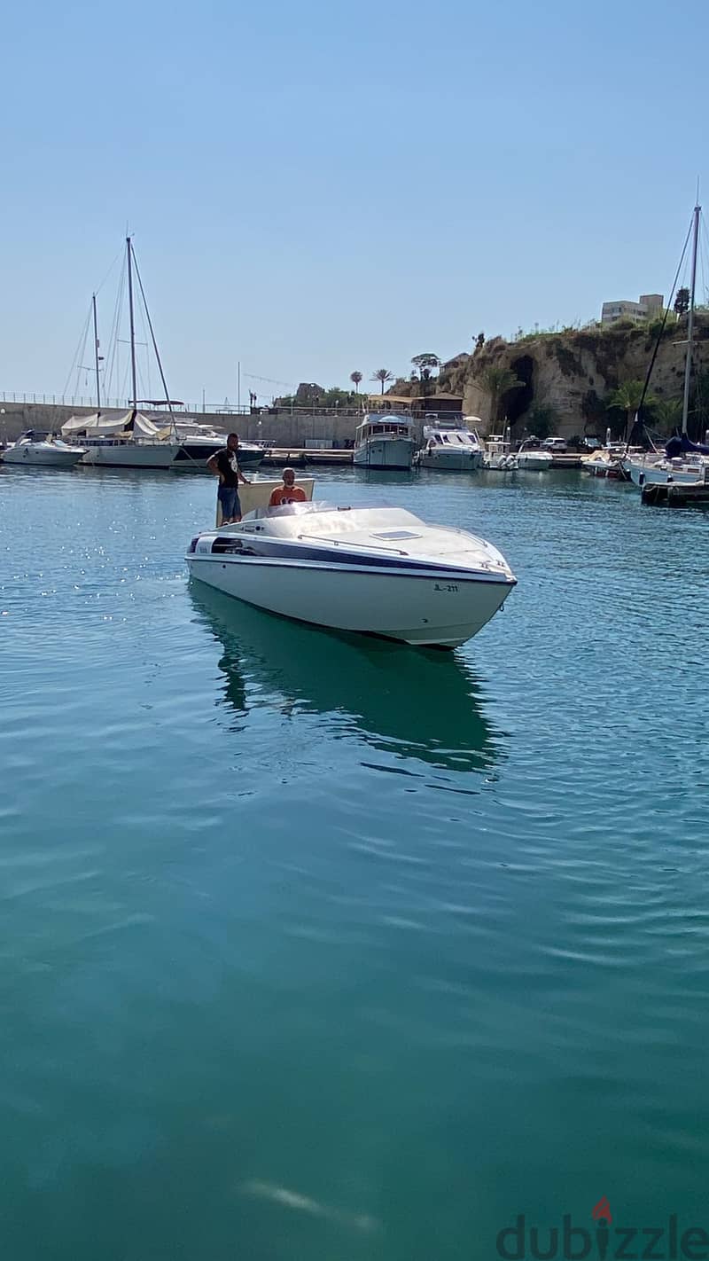Boat for sale - mercruiser - very good condition 8.5m 4