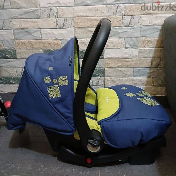 Goodbaby stroller and car seat combo 4