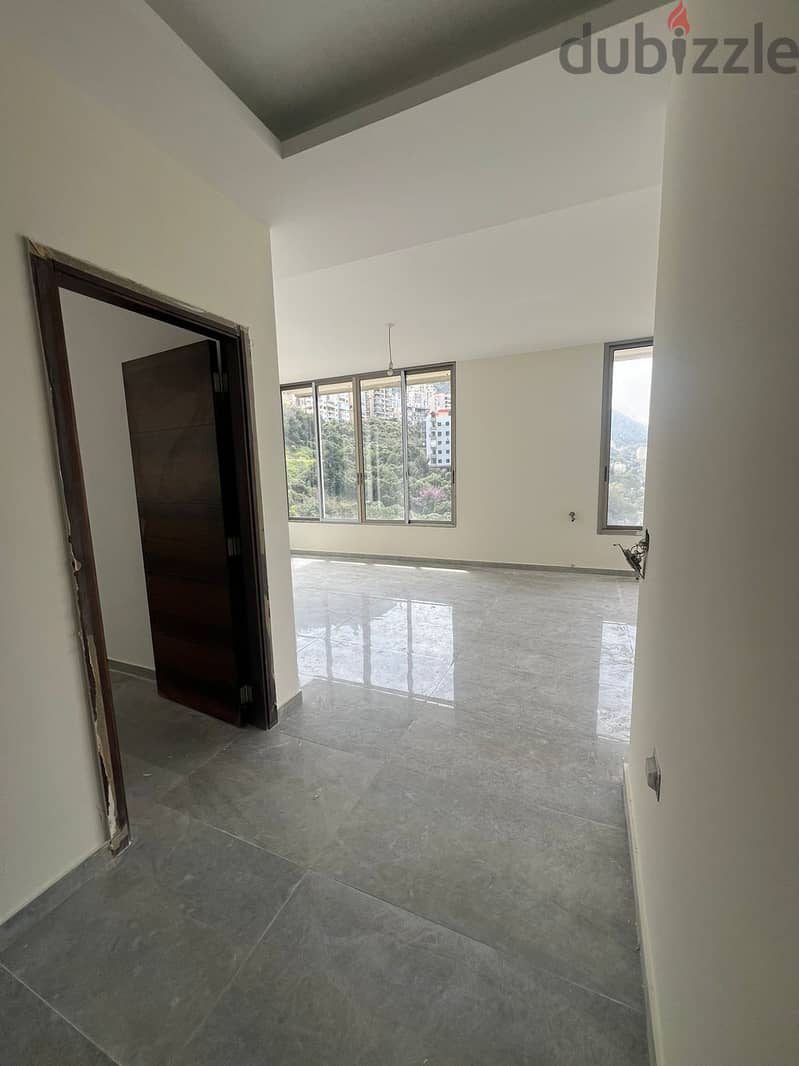 145m2 apartment + open mountain/sea view for sale in Haret sakher 7