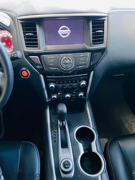 Nissan Pathfinder “ Lebanese Company “ 5
