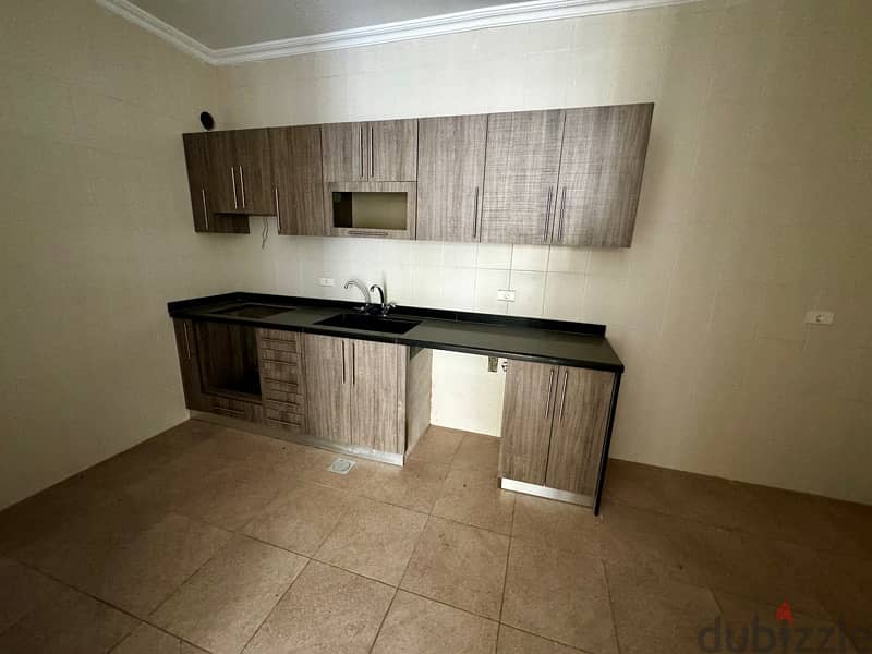 Catchy Apartment For Sale in Sabtiyeh شقة للبيع في السبتية 4