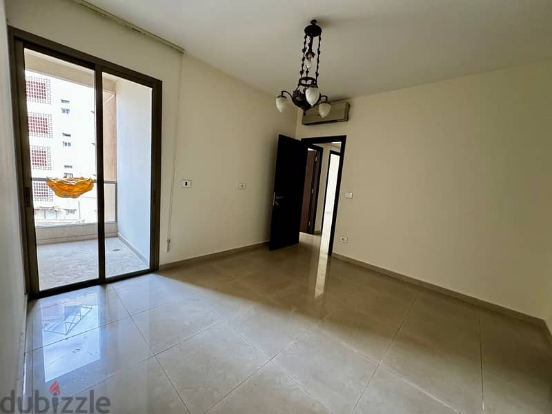 Spacious Apartment FOR RENT in Jdaideh شقة للإيجار في الجديدة 13
