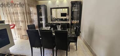 Dining room in perfect condition for sale