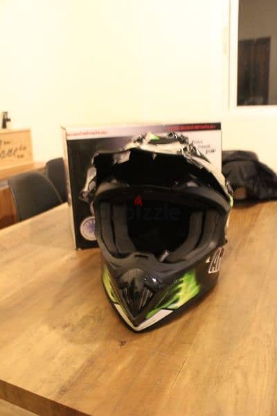 Awax cross helmet . 70$ 3