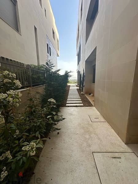 Dahr el Souane 180m2 apartment + 100m2 garden - ultra modern - new 1