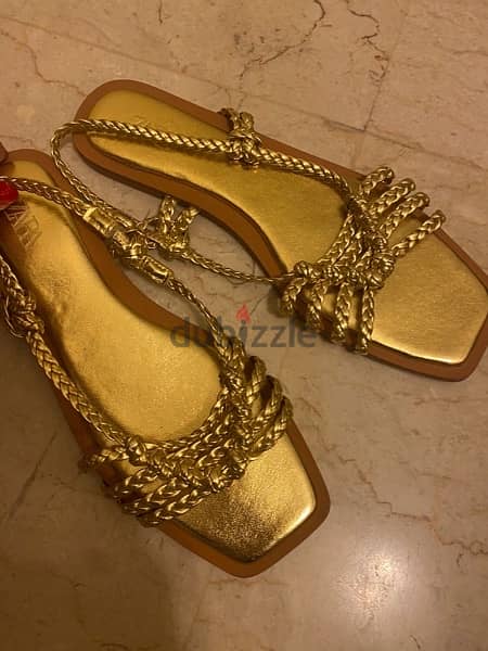Flat Zara Sandals size 39 fits 38 New Condition 3