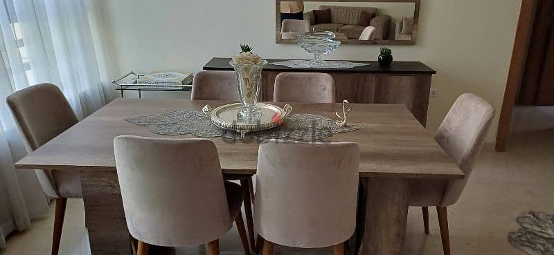 full dining  room with 6 chairs with dressoir 1