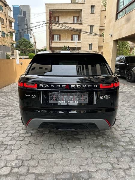 Range Rover Velar P 250 2019 black on black (company source) 5