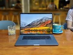 macbook pro 2019 16 inch core i7 16gb ram used like new low cycle