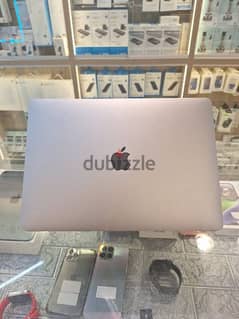 used macbook air 2019 13" 8/128  cor i5 
cycle count 238
last offer 0