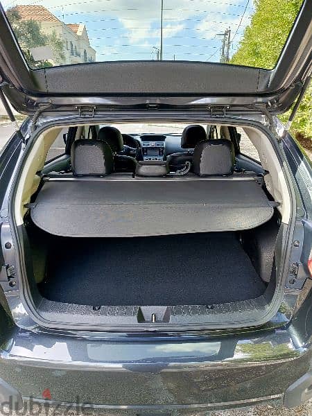 Subaru XV 2015 with sunroof 9