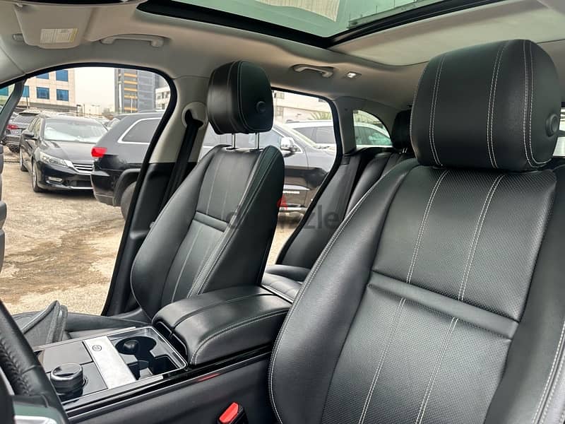 Land Rover VELAR 2018 California  very clean like new  V6 15