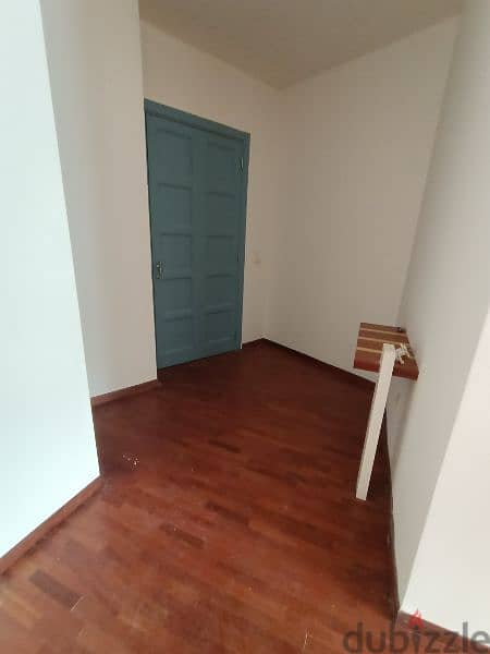 Apartment for sale in achrafieh,شقة للبيع في الاشرفية 3