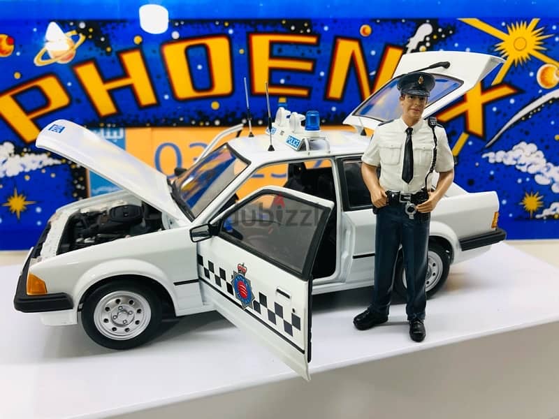 1/18 diecast full opening Ford Escort 1.1 UK Police LIMITED 999 pieces 1