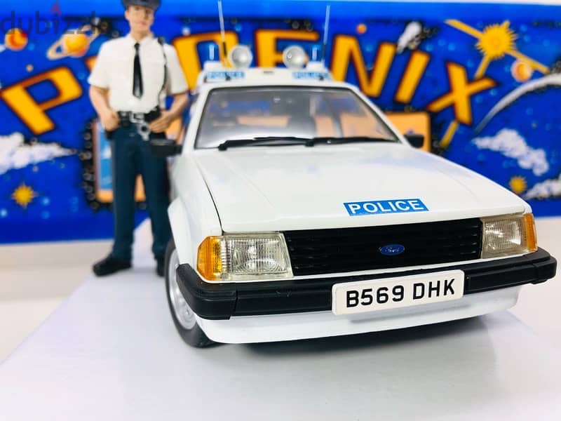 1/18 diecast full opening Ford Escort 1.1 UK Police LIMITED 999 pieces 9