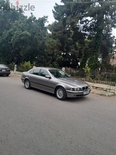 bmw 528 very good condition. 1