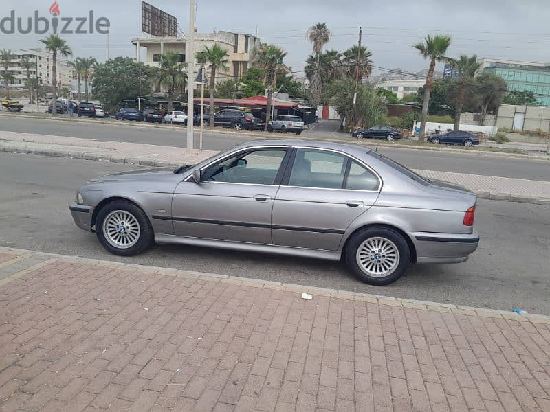 bmw 528 very good condition. 9